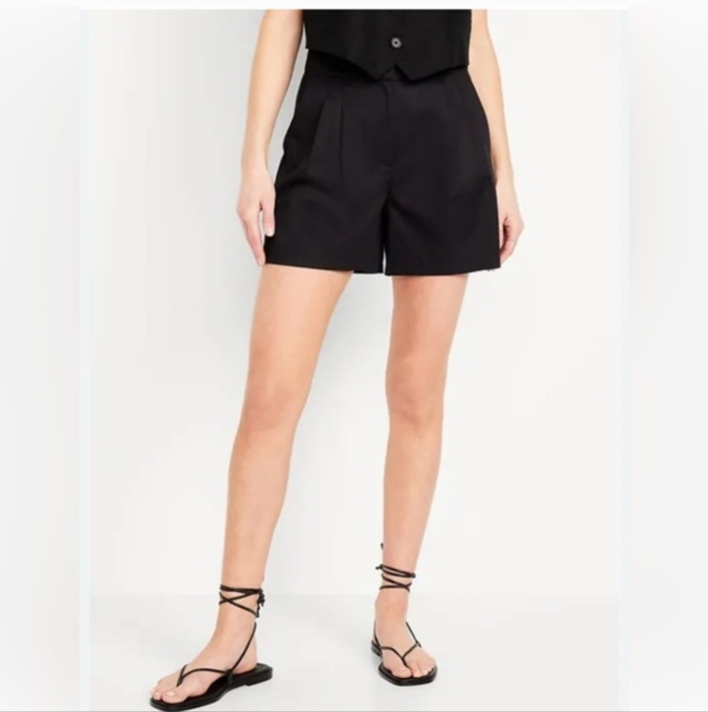 Old Navy Black Extra High-Rise Taylor Adjustable Shorts Large